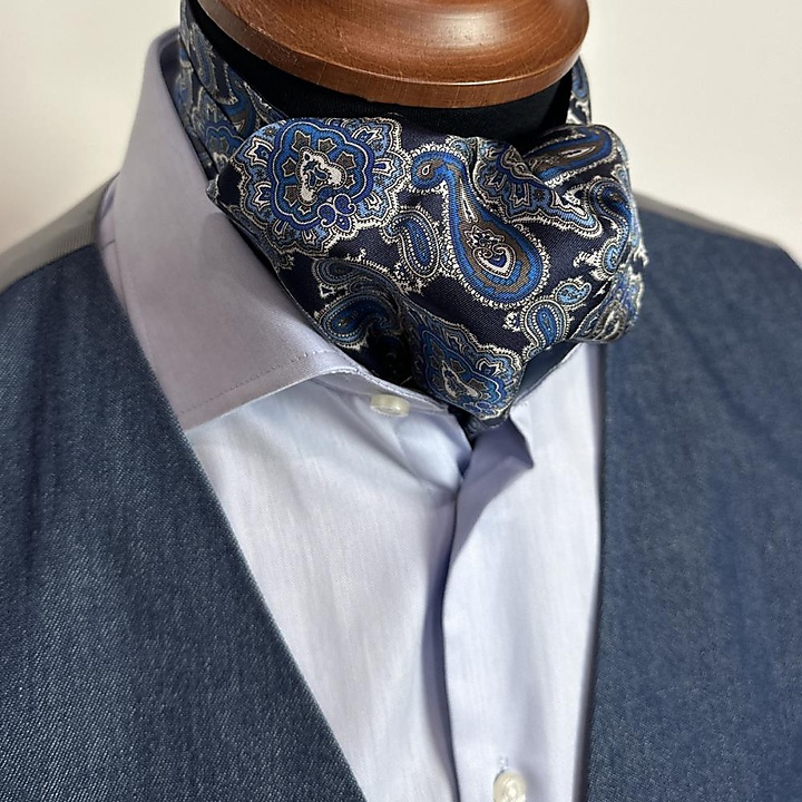 Cravat Classical Paisley blue